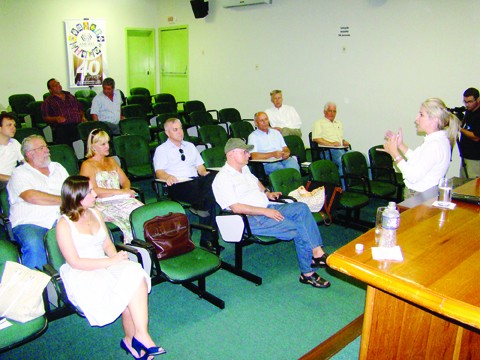 Todos os vereadores do município compareceram ao evento 