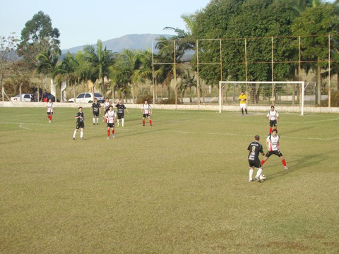 No sábado, o Colégio Brasil/Santos venceu o Revoredo no Estádio Nereu dos Santos, no bairro São Martinho.
