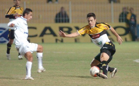 acesso-a-serie-a-esta-mais-dificil-1 Na próxima rodada, amanhã, o Bragantino vai jogar no Estádio Décio Vitta encarar o Americana, às 20h30min. Já o Criciúma recebe, no Heriberto Hülse, o ABC, no mesmo horário.