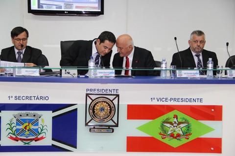 Além de participar da primeira sessão deste ano, o prefeito Olavio Falchetti já enviou o projeto do Condema para a avaliação dos vereadores.