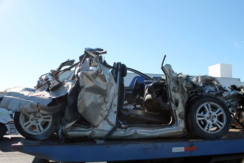 O carro argentino ficou destruído.  Nicole Caja-leon (foto abaixo) morreu na hora. Foto: Elvis Palma/Divulgação/Notisul