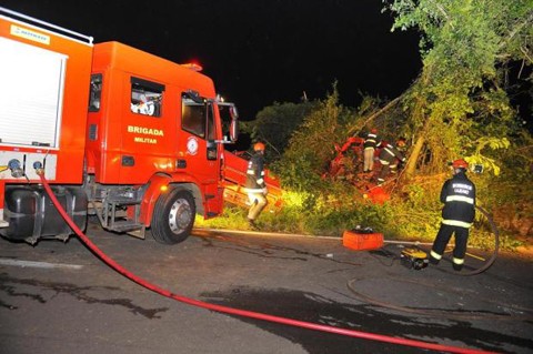 O grave acidente ocorreu na SC-386, em Pouso Novo, no Rio Grande do Sul. Foto: Lidiane Mallmann/Divulgação/Notisul