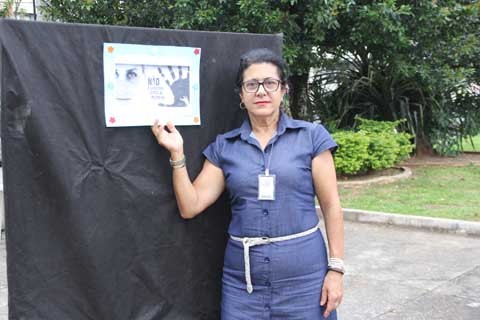  A presidenta do Conselho Municipal dos Direitos da Mulher de Tubarão, Vera Regina, reforçou que os crimes precisam ser denunciados