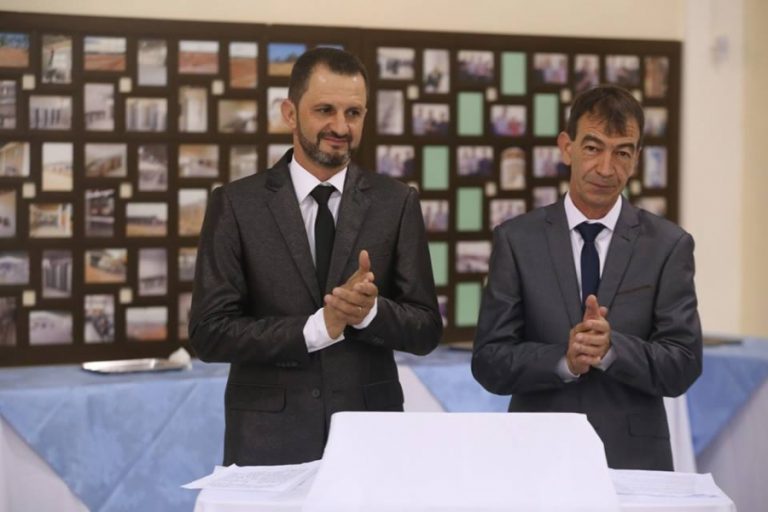 Novos prefeito e vice de Sangão assumem comando do município