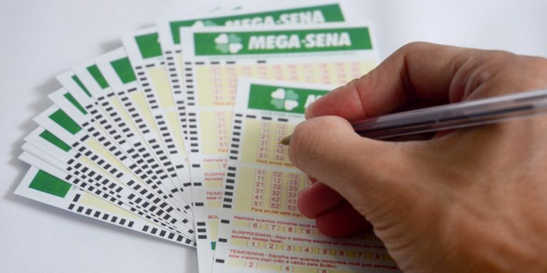 Mega-Sena sorteia R$ 10 milhões neste sábado