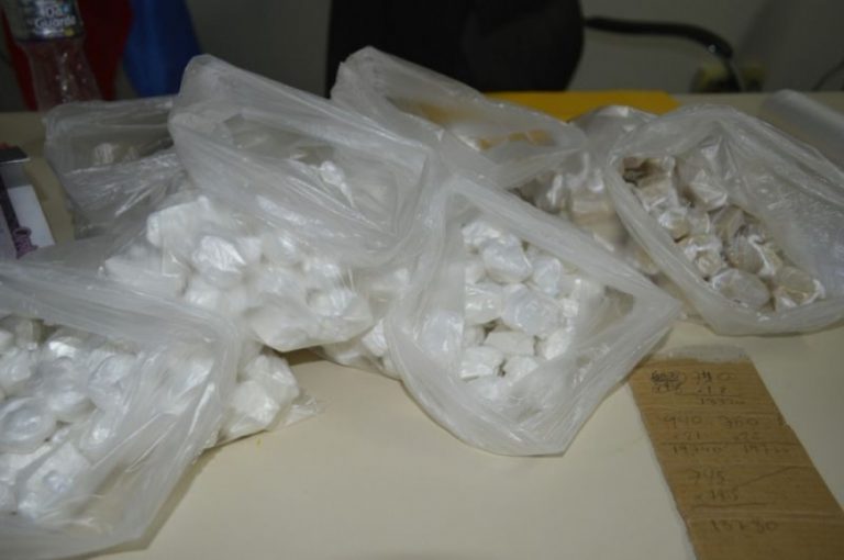 Operação da polícia prende distribuidor de drogas em Araranguá