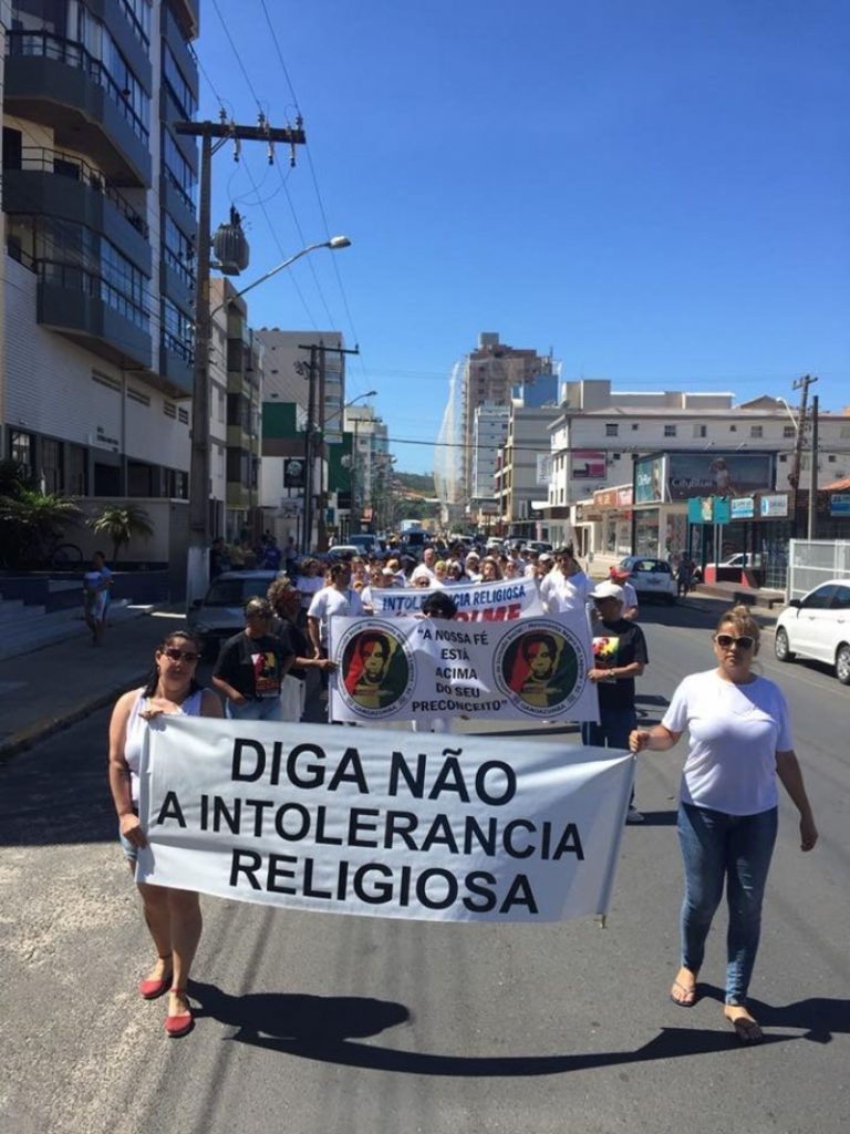 Caminhada defende liberdade religiosa em Laguna