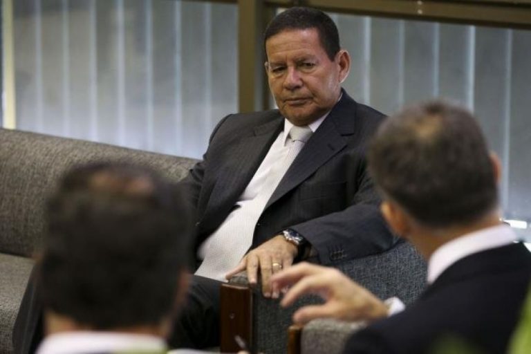 Para Mourão, filho promovido no Banco do Brasil tem mérito