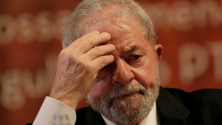 Preocupado, Lula diz que Bolsonaro foi eleito para ‘destruir’ o PT