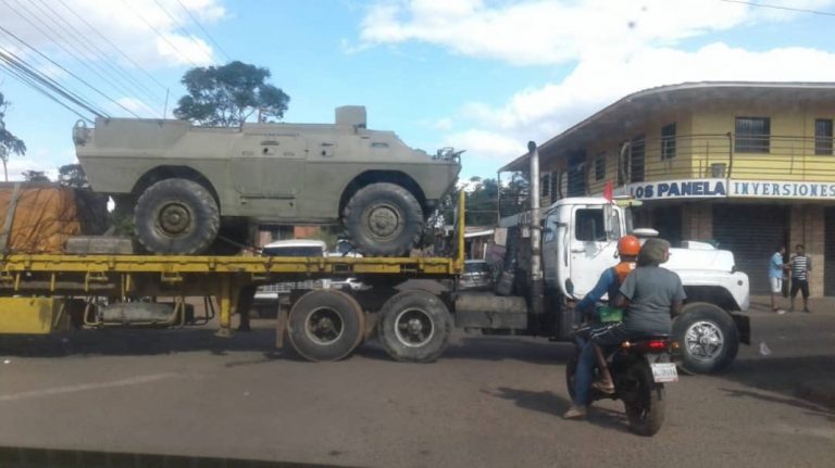 Maduro anuncia fechamento da fronteira com o Brasil para evitar a entrada de ajuda humanitária