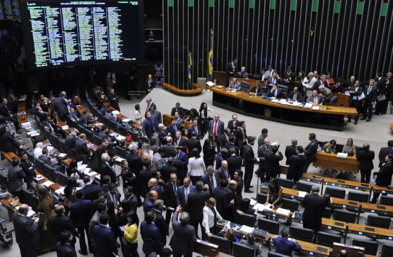 29 ex-deputados se aposentam em 2019 ao custo de R$ 658 mil por mês