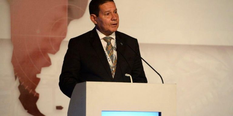 Mourão sinaliza que governo pode oferecer cargos para partidos da base aliada