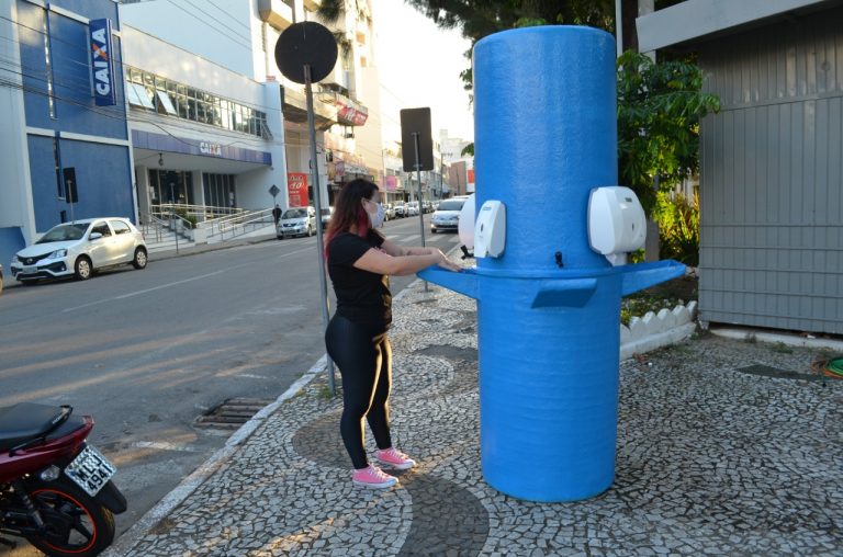 Em Tubarão: lavatórios para higienização das mãos são instalados na cidade