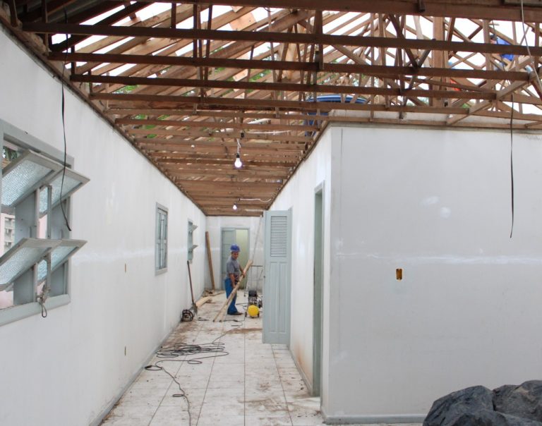 Prefeitura de Criciúma recebe doações para reforma da antiga Casa de Saúde do Rio Maina