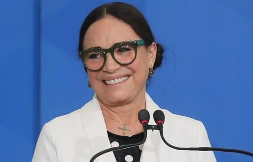 Regina Duarte deixa Secretaria de Cultura