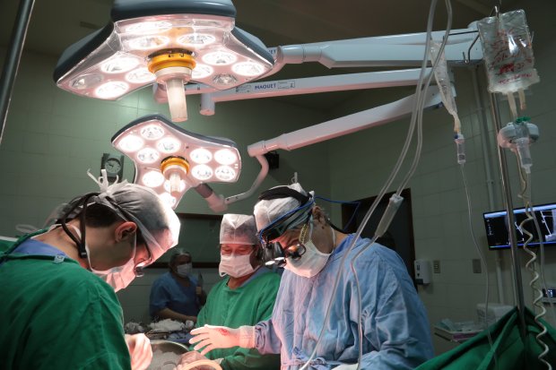 Cirurgias eletivas com anestesia geral são suspensas por 30 dias em SC
