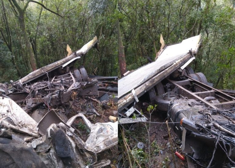 Motorista morre em acidente de caminhão que caiu na Serra do Rio do Rastro