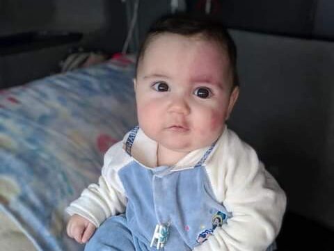 Doença rara: Família de Laguna faz rifa para tratamento de recém-nascido