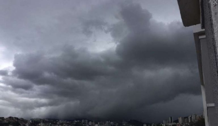 Domingo será com pancadas de chuvas e temperaturas altas em Santa Catarina
