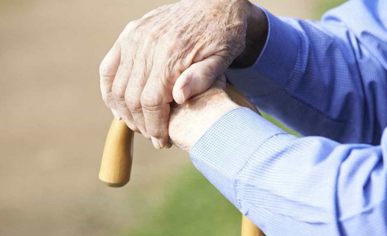 Ministério Público interdita lar de idosos em SC por falta de cuidados
