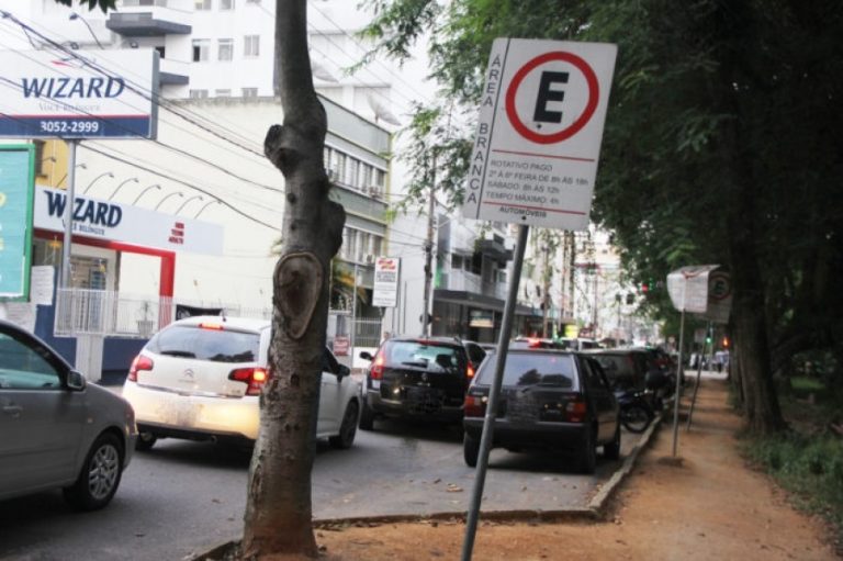 “Sem estacionamento não há negócios”, diz presidente da CDL de Tubarão, Rafael Silvério