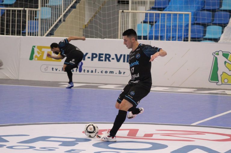 Tubarão Futsal recebe o Campo Mourão pela Liga