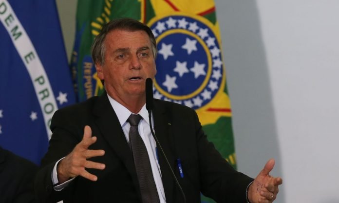 Bolsonaro dá entrada em Hospital em Brasília, para realizar exames