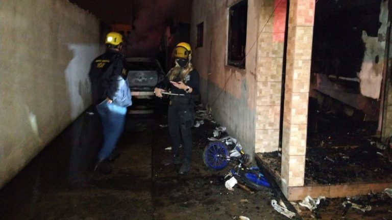 Criciúma: Pai mata a filha de 13 anos a facadas e põe fogo na residência onde ela morava com a família