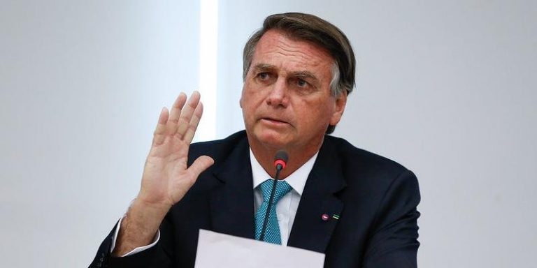 “Democracia e liberdade acima de tudo” é nosso tema para o dia 7, diz Bolsonaro
