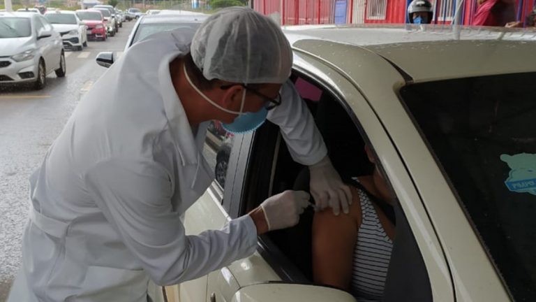 Jovens de 18 a 21 anos serão vacinados em Capivari de Baixo
