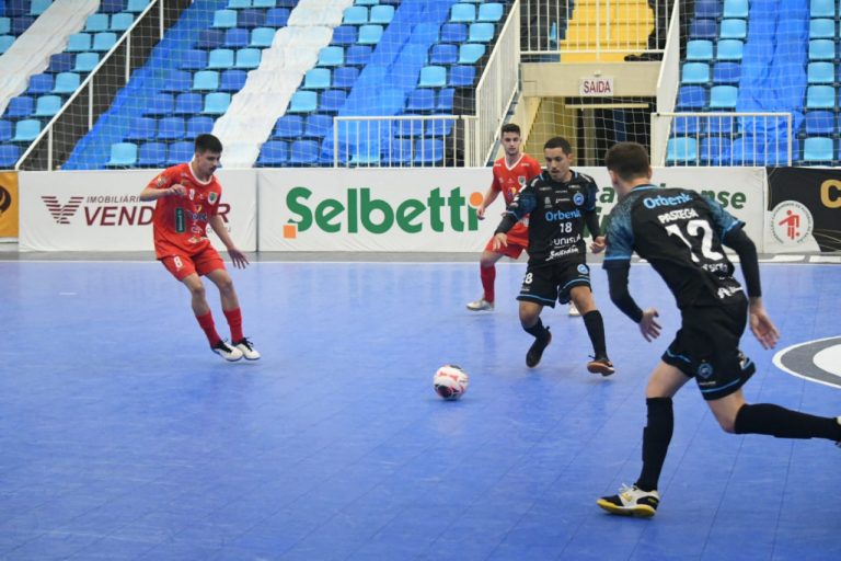 Tubarão Futsal é o time que mais venceu jogos em casa na Liga