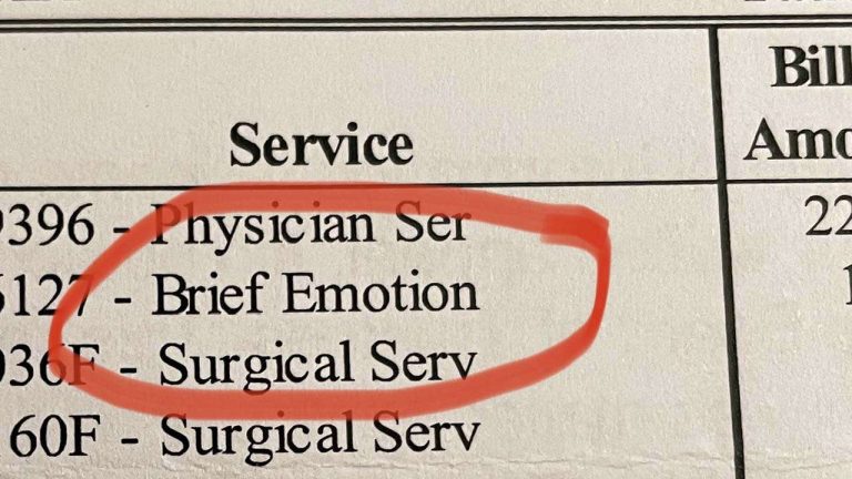 Hospital cobra “taxa emocional” por paciente chorar durante cirurgia, nos Estados Unidos