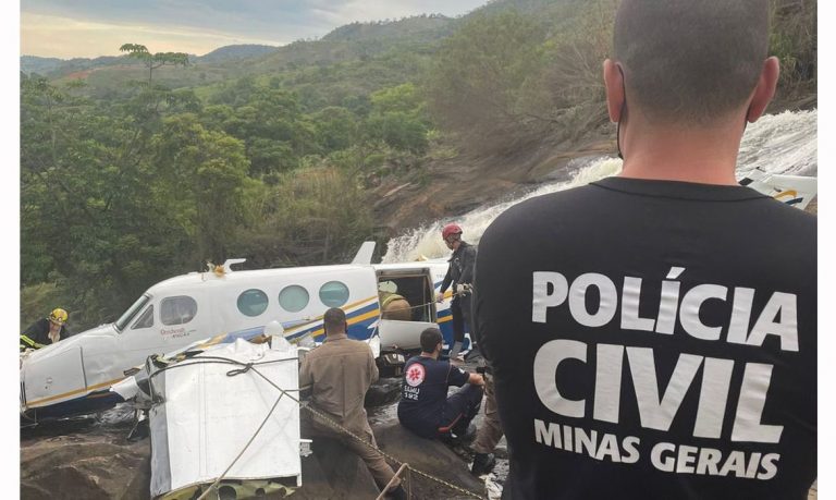 Companhia Energética confirma que avião com Marília Mendonça atingiu cabo de torre de alta tensão antes de cair em MG
