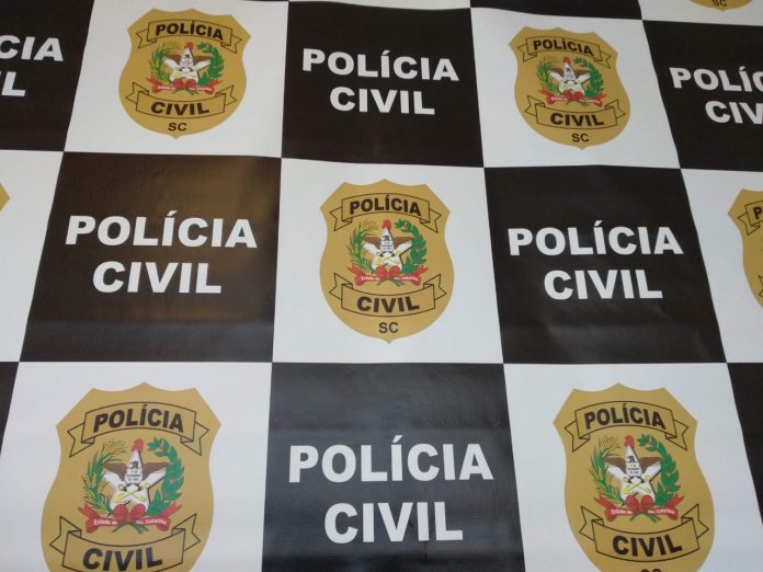 #PraCegoVer Na foto, o símbolo da Polícia Civil de Santa Catarina