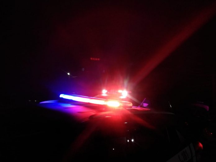 #PraCegoVer Na foto, as luzes de um viatura policial