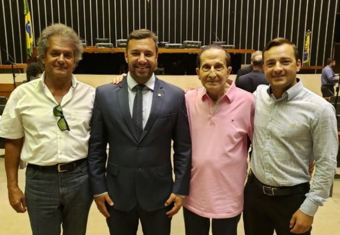 Ronaldo Freitas (E), Deputado Federal Daniel Freitas, Hilário Freitas e Alexandre Freitas (irmão do Deputado e neto de Hilário), na posse do parlamentar na Câmara dos Deputados, em 2019.