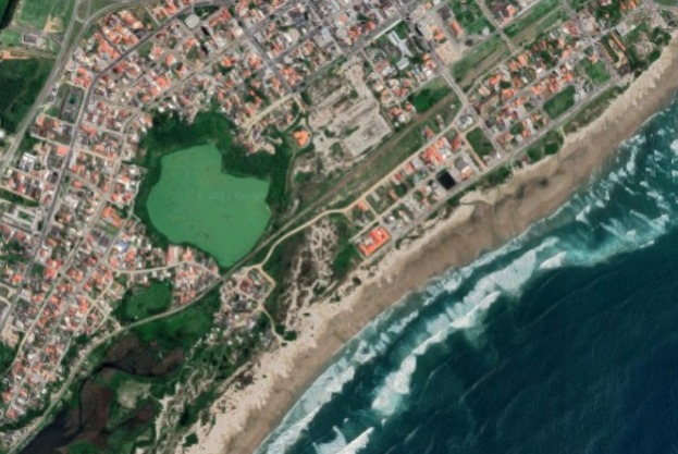 #PraCegoVer Na foto, A vista aérea da Lagoa da Bomba, em Imbituba