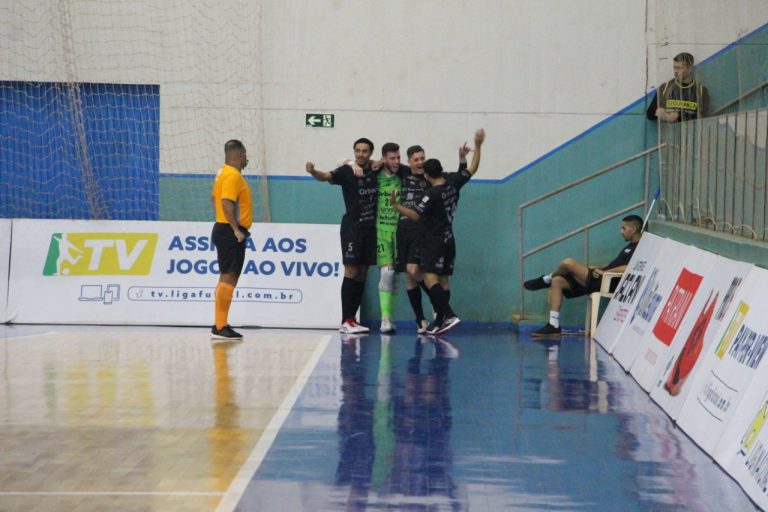 Tubarão Futsal busca o empate fora de casa contra o Marechal