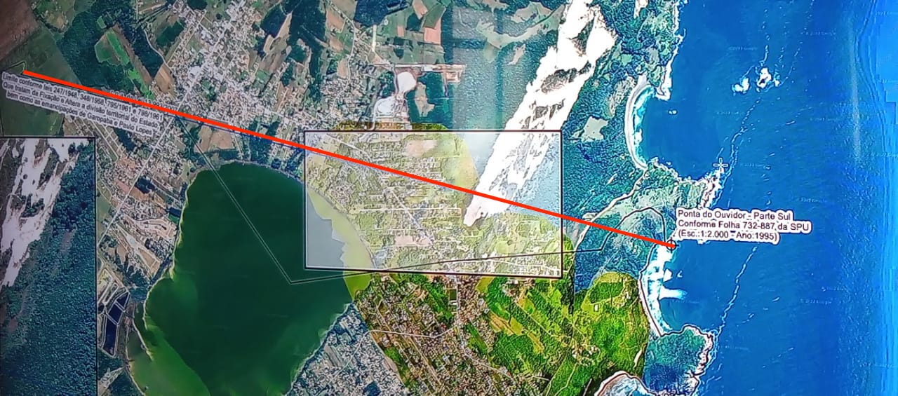#PraCegoVer Na foto, uma imagem de satélite mostra o limite entre as cidades de Imbituba e Garopaba