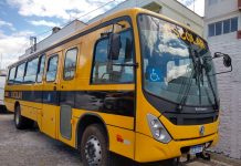 #ParaTodosVerem Na foto, um ônibus escolar