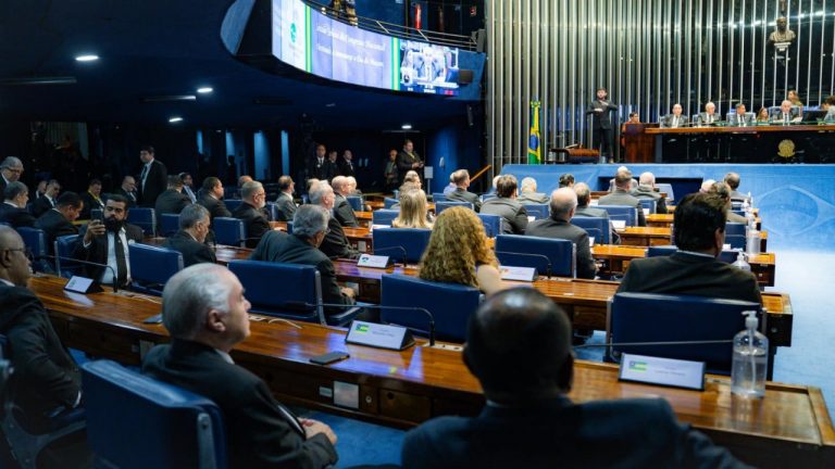 Grande Oriente do Brasil comemora Dia do Maçom em Sessão Especial no Congresso Nacional