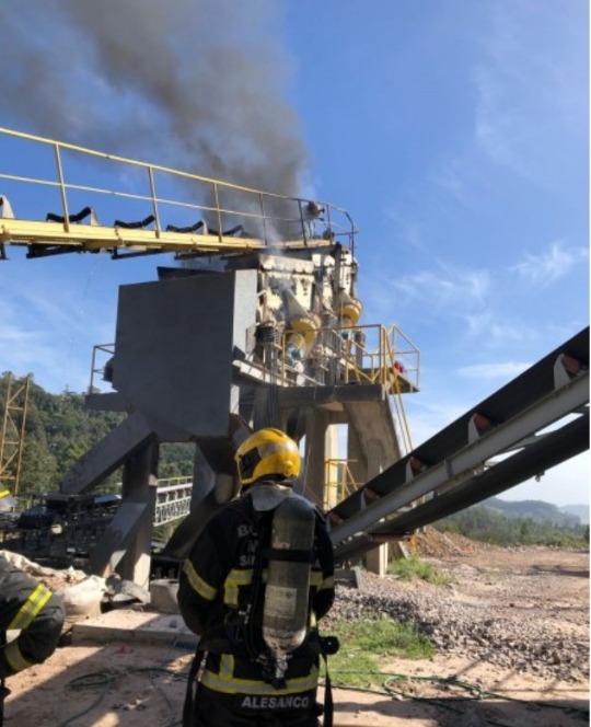 Incêndio atinge instalação industrial em Gravatal