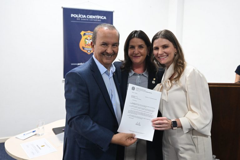 Jorginho Mello participa da formatura de novos peritos oficiais e entrega viaturas e equipamentos à Polícia Científica