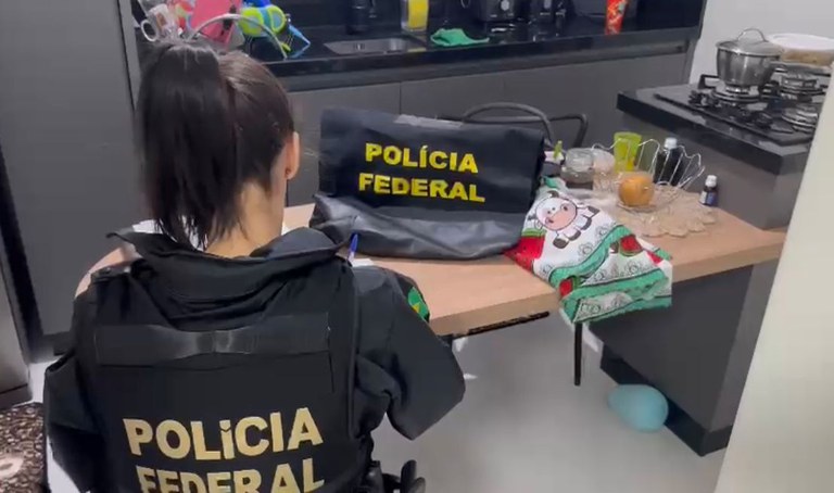 Polícia Federal combate contrabando de milho da Argentina para Santa Catarina