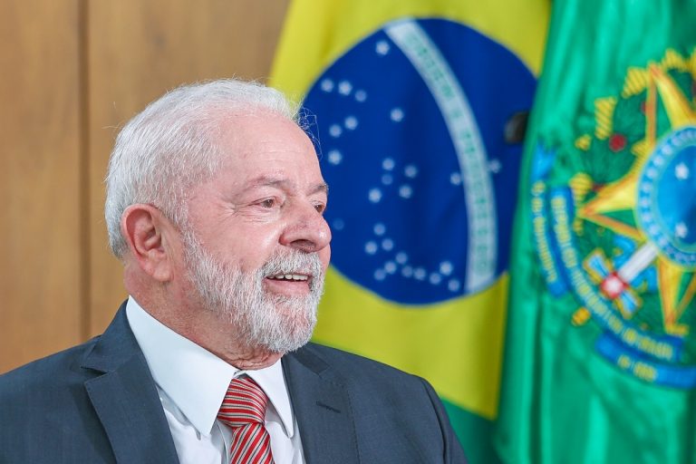 No último dia de 2023, presidente Lula muda regras nas folhas de pagamentos
