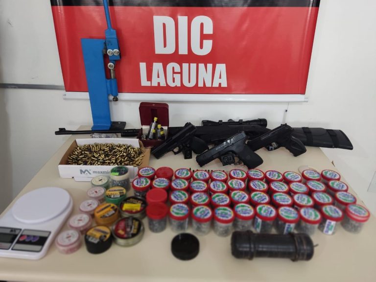 Cumprimento de mandado em Laguna resulta na prisão de homem por atirar contra estabelecimentos comerciais