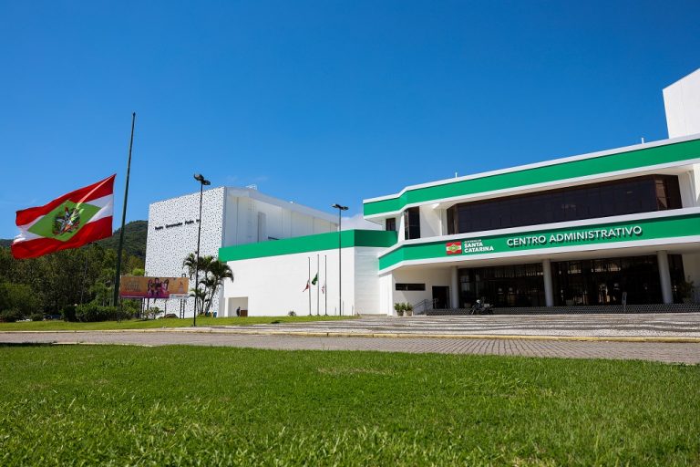 Foto mostra Centro Administrativo do governo Estadual, em Florianópolis