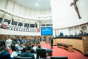 Deputados debatem infraestrutura e novo código civil na Alesc