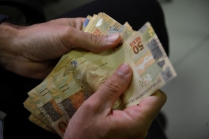 Projeto de lei propõe reajuste no salário mínimo regional em Santa Catarina