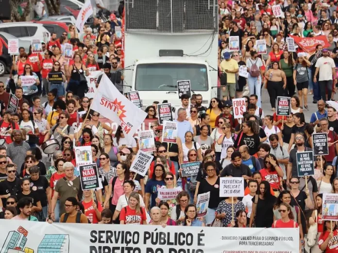 Sintrasem Florianópolis ameaça greve por falta de acordo com prefeitura